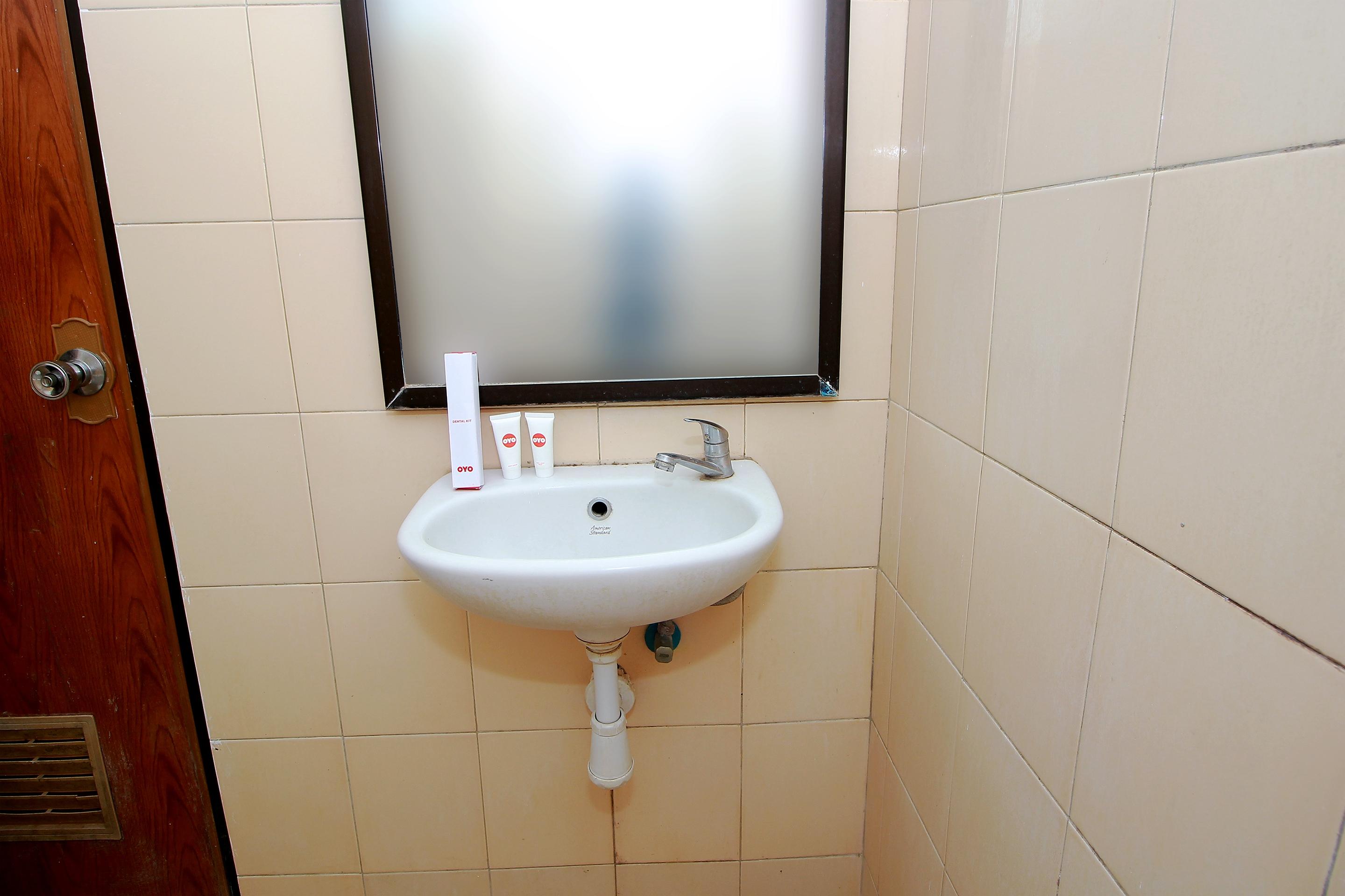 Super Oyo 1678 Jati Exclusive Homestay Bengkulu Exterior foto