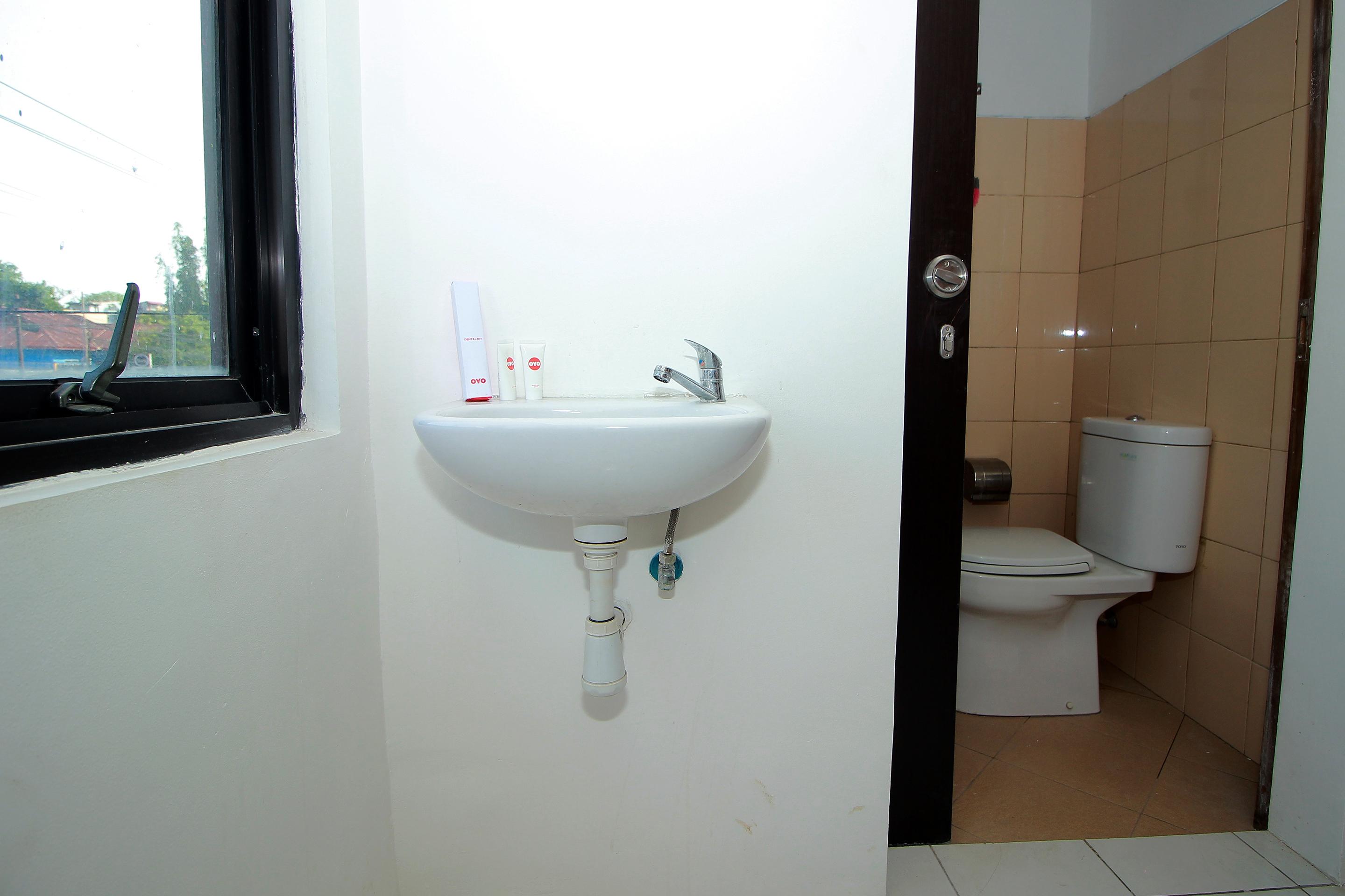Super Oyo 1678 Jati Exclusive Homestay Bengkulu Exterior foto